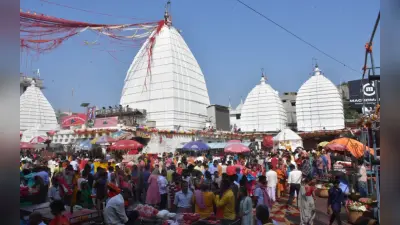सुप्रीम कोर्ट के न्यायाधीश पंकज मित्तल पहुंचे बाबा मंदिर, परिवार के साथ की पूजा-अर्चना