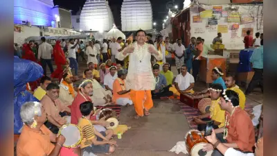 झारखंड : देवघर के बाबा मंदिर में ‘आना-आना रे मोहन, मेरी गली आना…’ कीर्तन पर झूम उठे श्रद्धालु