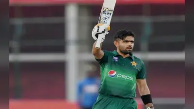 PSL: साथी खिलाड़ी पर बल्ला लेकर दौड़े पाकिस्तानी कप्तान Babar Azam, वीडियो में देखें फिर क्या हुआ
