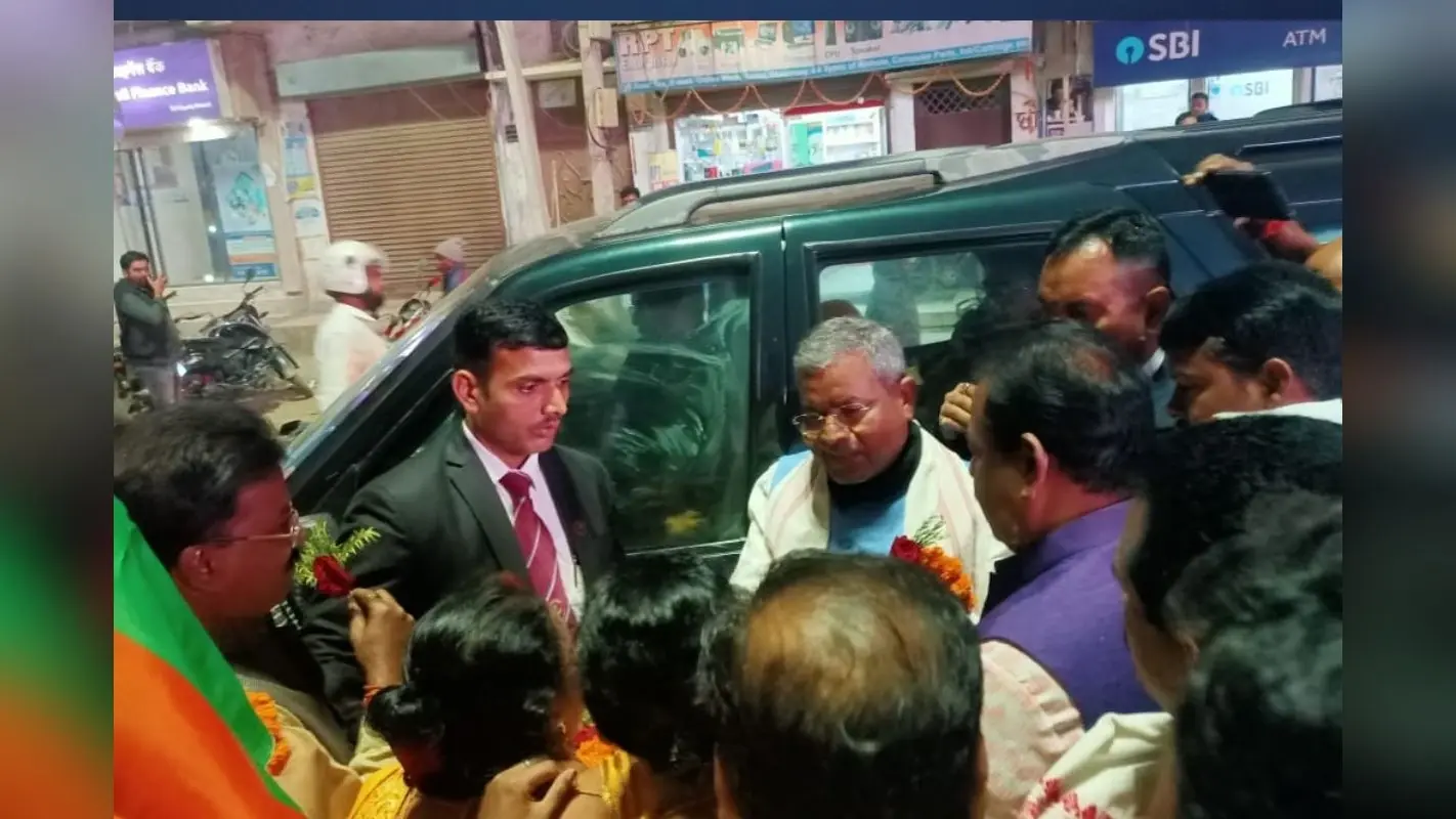 झारखंड: बाबूलाल मरांडी पहुंचे साहिबगंज, शनिवार को जाएंगे भोगनाडीह, बीजेपी की मोटरसाइकिल रैली में होंगे शामिल