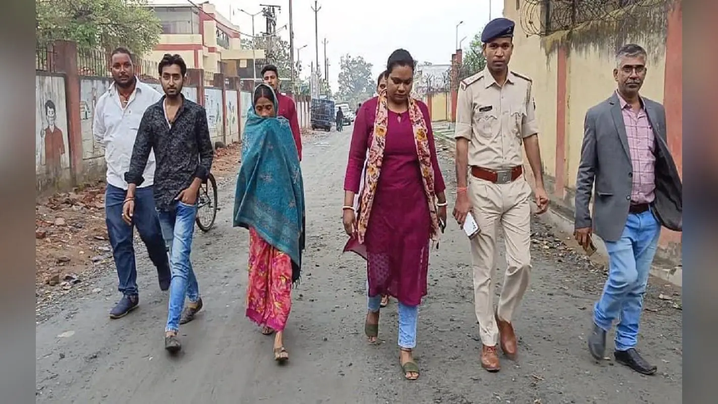 झारखंड में मां की ममता शर्मसार, कलेजे के टुकड़े का किया सौदा, 1 लाख रुपये बरामद, एसपी करेंगे जांच