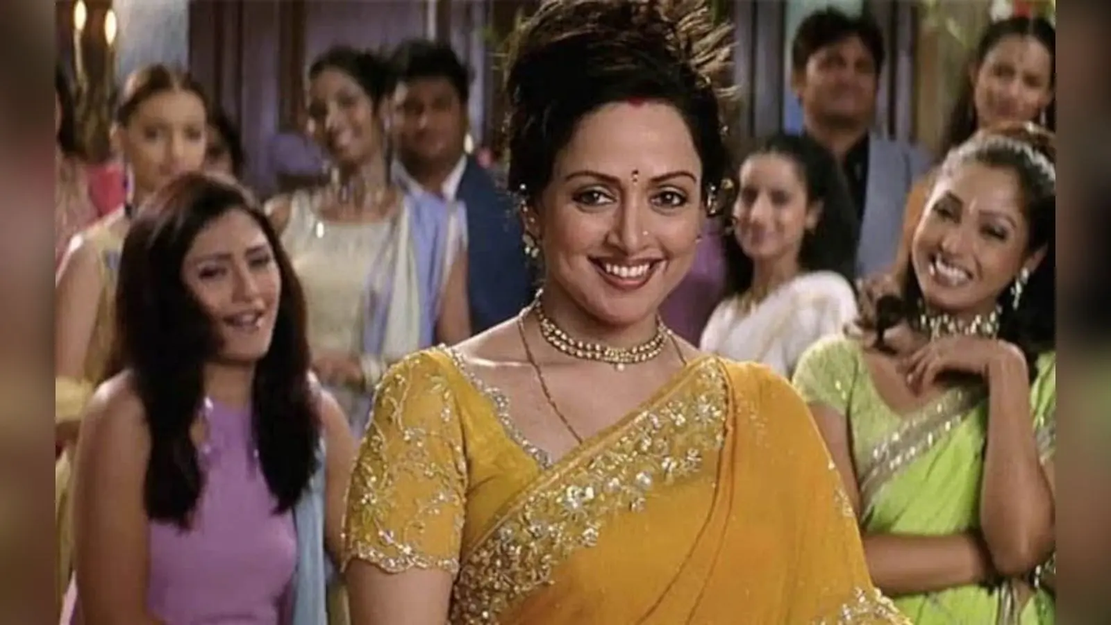 Baghban फिल्म के लिए हेमा मालिनी ने कर दिया था साफ मना, इस शख्स की राय के बाद भरी हामी, जानें दिलचस्प किस्सा