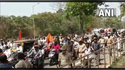 कर्नाटक के शिवमोगा में बजरंग दल कार्यकर्ता की हत्या के बाद तनाव,कड़ी सुरक्षा के बीच शव को घर पहुंचाया गया