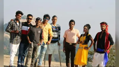 बालेश्वर के नागपुरी गानों का एलबम यू-ट्यूब में मचा रहा है धमाल, जानें हादसे में पैर गंवाने के बाद कैसे चुनी नयी राह