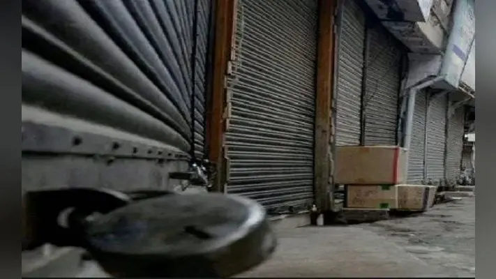 Lockdown 3.0: नौ नए कोरोना पॉजिटिव मिलने के बाद बलिया जिला रेड जोन में तब्दील ,आधा दर्जन से अधिक जगह किए गए सील