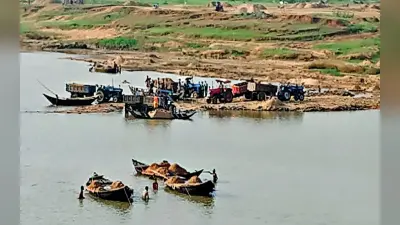 पूर्वी सिंहभूम में नहीं थम रहा पीले सोने का काला कारोबार, रोक के बाद भी बालू का खनन जारी