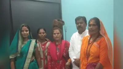 आंजन धाम से आयीं साध्वियों ने कांग्रेस नेता बंधु तिर्की से की मुलाकात, पर्यटन स्थलों को लेकर मिला ये आश्वासन