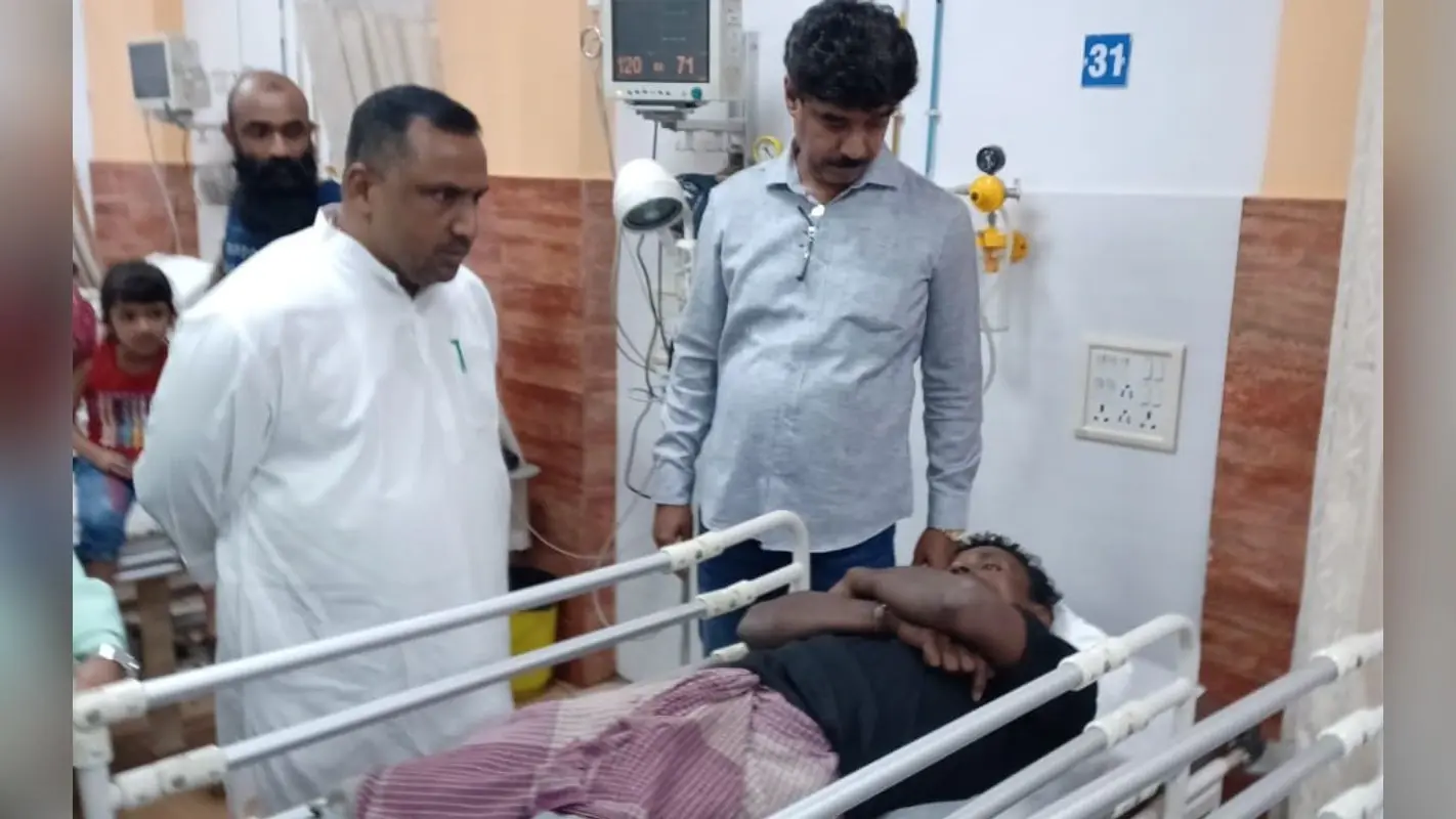 जमशेदपुर हादसा अपडेट : घायल लोगों से मिले मंत्री बन्ना गुप्ता, डीसी ने दिए ये निर्देश