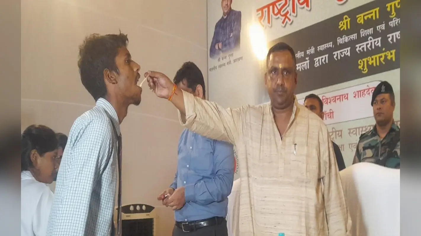 राष्ट्रीय कृमि मुक्ति दिवस पर रांची में बच्चों को लेकर क्या बोले झारखंड के स्वास्थ्य मंत्री बन्ना गुप्ता