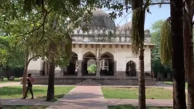 Explainer : दिल्ली में बारहखंभा रोड को सभी जानते हैं, लेकिन 12 खंभा कहां है? क्या आप जानते हैं?