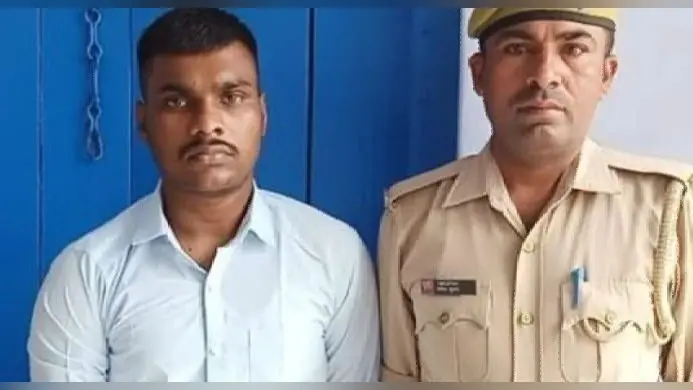 बरेली कैंटोनमेंट से फर्जी सेना अफसर गिरफ्तार, बिहार का युवक सैन्य इलाके में वर्दी पहनकर ले रहा था सेल्फी