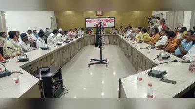 Bareilly News: कमिश्नर बोलीं, सौहार्द से मनाएं त्यौहार, नई परंपरा डालने पर कार्रवाई की चेतावनी