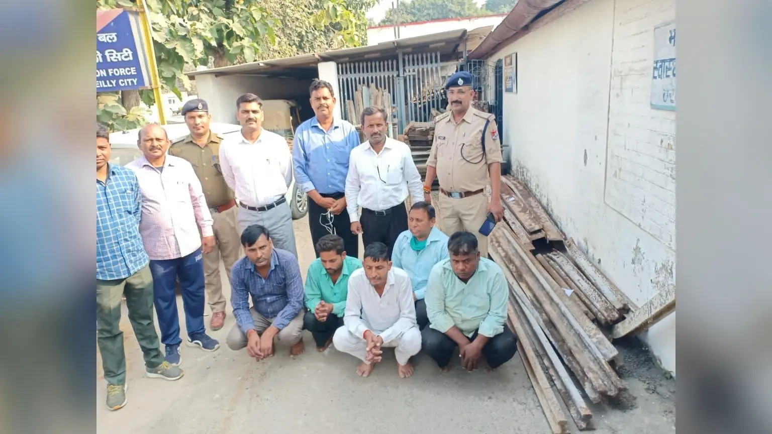 बरेली RPF ने रेलवे इंजीनियर-ठेकेदार को ढाई लाख की संपत्ति के साथ पकड़ा, चोरी की लंबी है कहानी