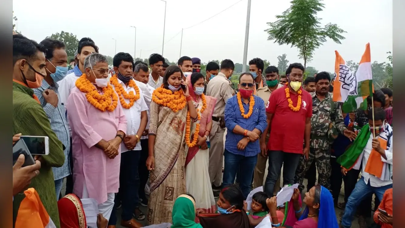 बड़कागांव सत्याग्रह आंदोलन में पहुंचे झारखंड के 6 विधायक, रैयतों की हौसला अफजाई की