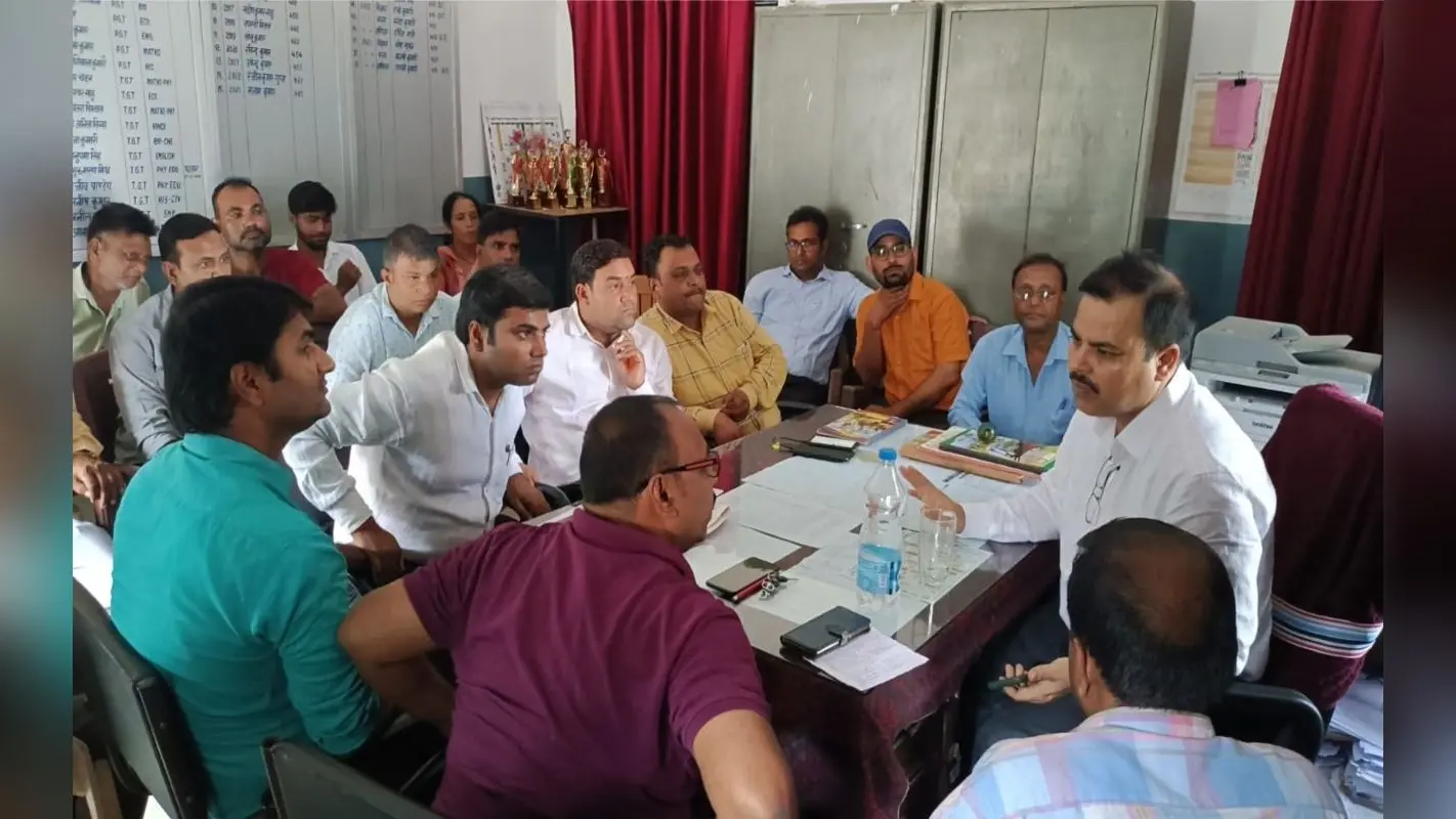 झारखंड : सीएम स्कूल ऑफ एक्सीलेंस में मारपीट करने वाले बच्चों को एक माह के लिए किया निलंबित