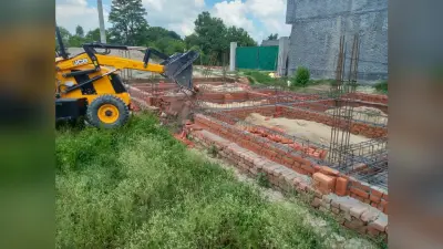 Bareilly News: बीडीए ने रिटायर्ड कर्नल की अवैध कॉलोनी पर चलाया बुलडोजर, प्लॉट खरीदने वालों में हड़कंप