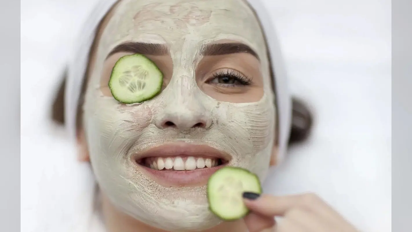 Beauty Tips: किचन की सामग्री से निखारें अपनी खूबसूरती, जानें क्या है तरीका