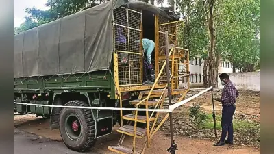 आर्मी के जवान को ठुड्डी में लगी इंसास से गोली, स्कूल वाहन में गंभीर स्थिति में मिला