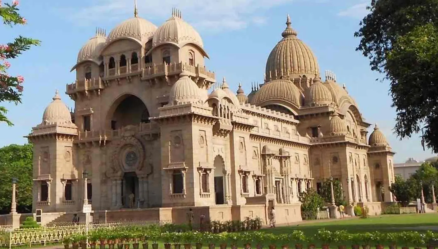 पश्चिम बंगाल में कोविड-19 के बढ़ते मामलों की वजह से बेलूर मठ में प्रवेश पर लगी रोक