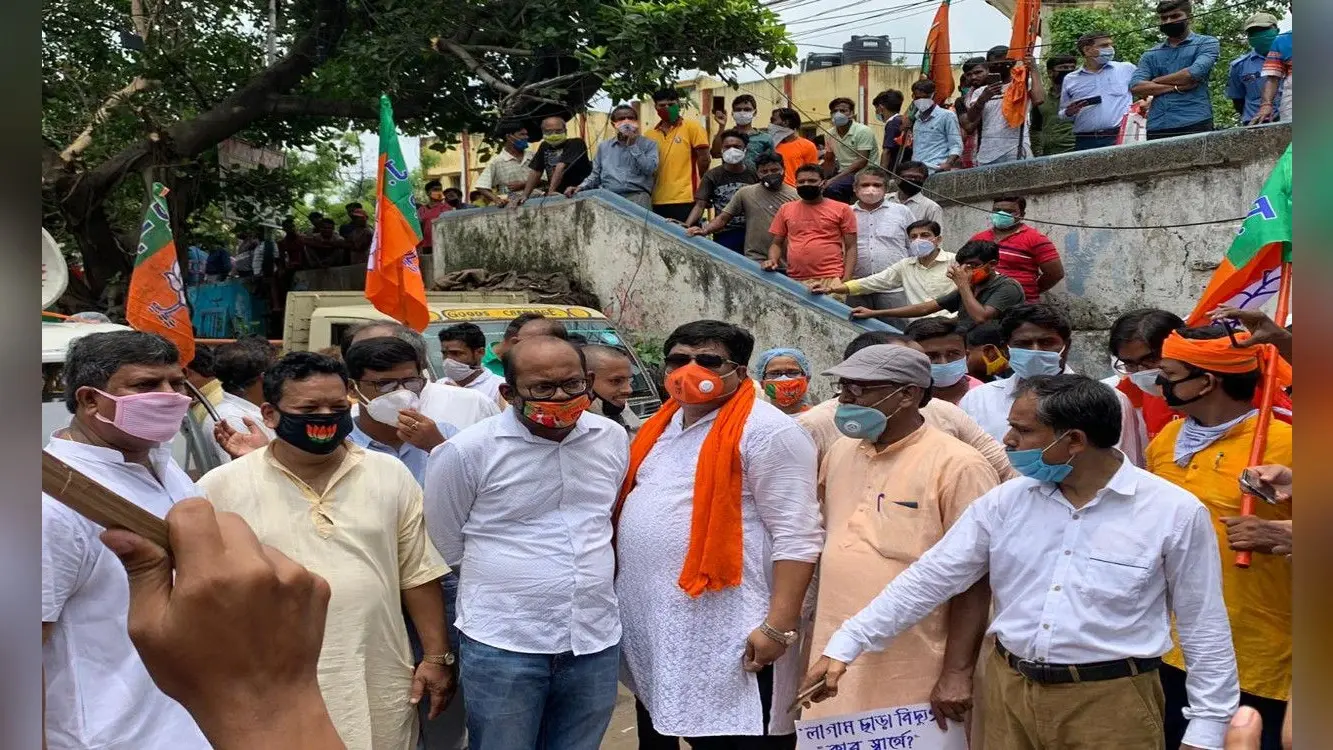बिजली शुल्क वृद्धि के खिलाफ सड़क पर उतरी भाजपा, उग्र आंदोलन की दी धमकी