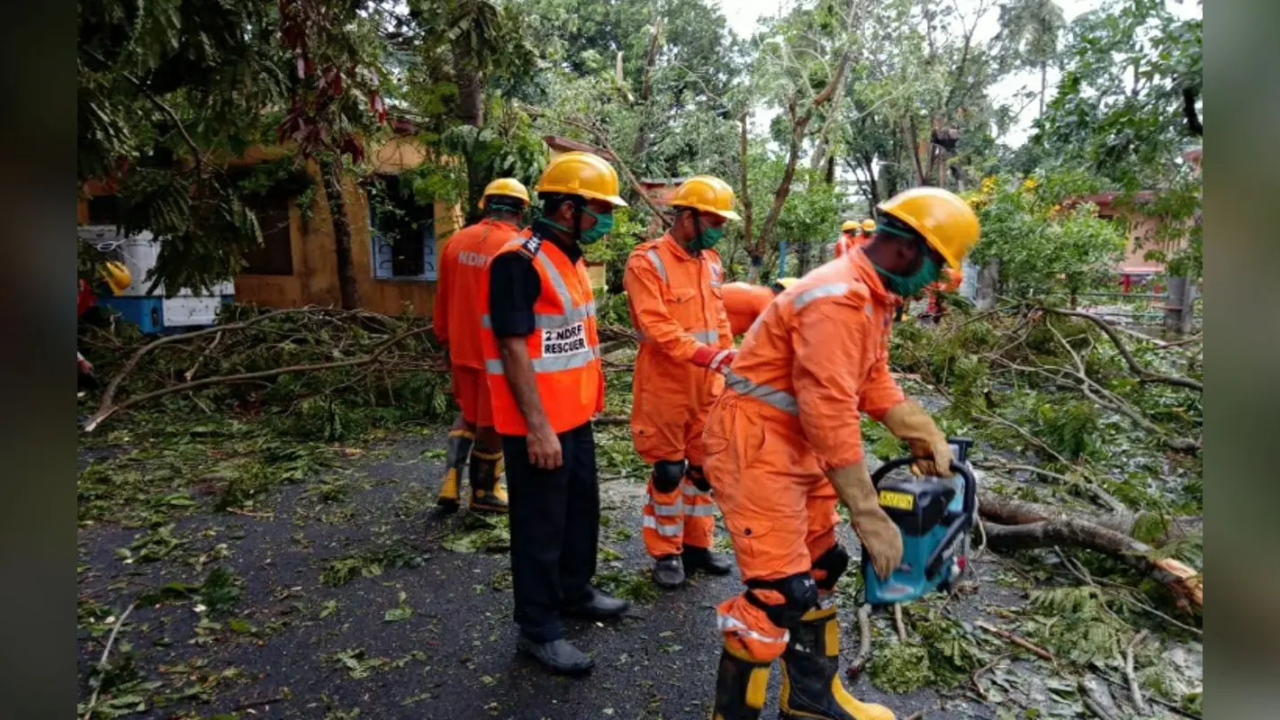 ताउ ते के बाद बंगाल में यश चक्रवात से निबटने के लिए एनडीआरएफ ने की है ऐसी तैयारी