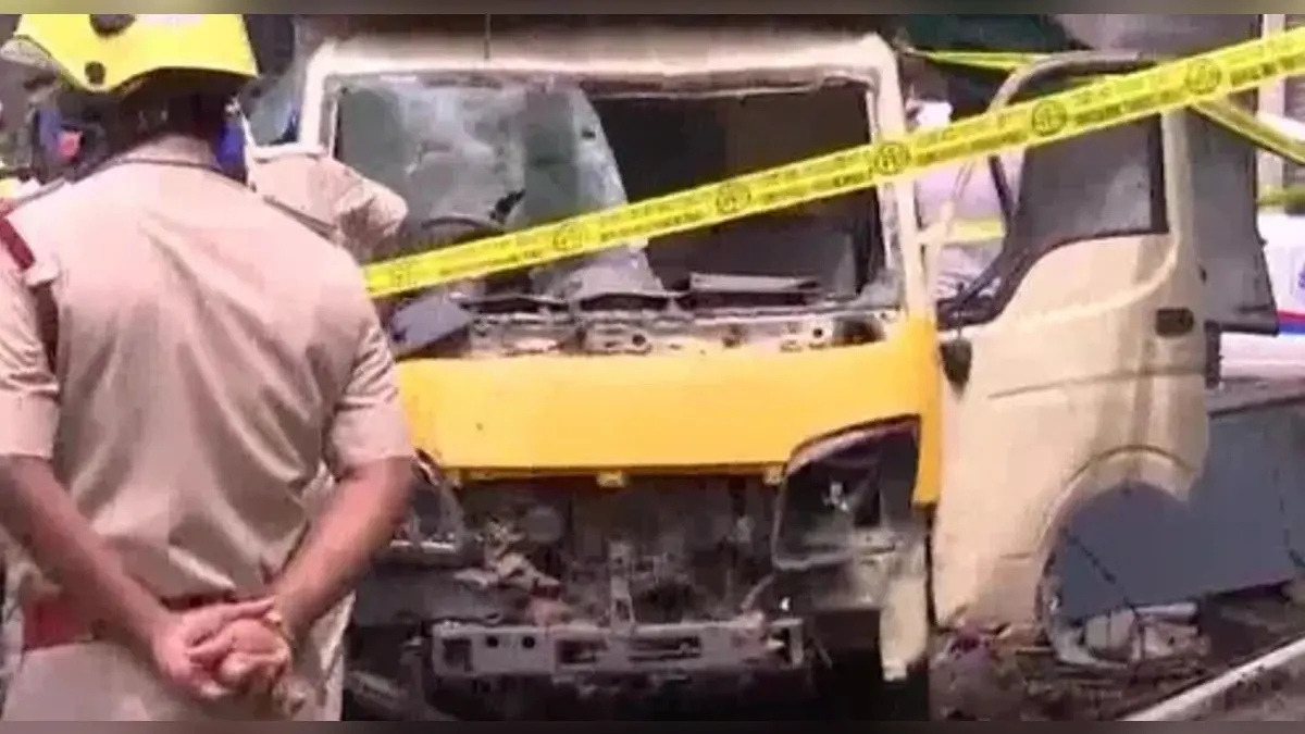 Bengaluru Blast: केमिकल के गोदाम में हुआ जोरदार धमाका, 3 की मौत, लोग बोले- बेंगलुरु में आया भूकंप
