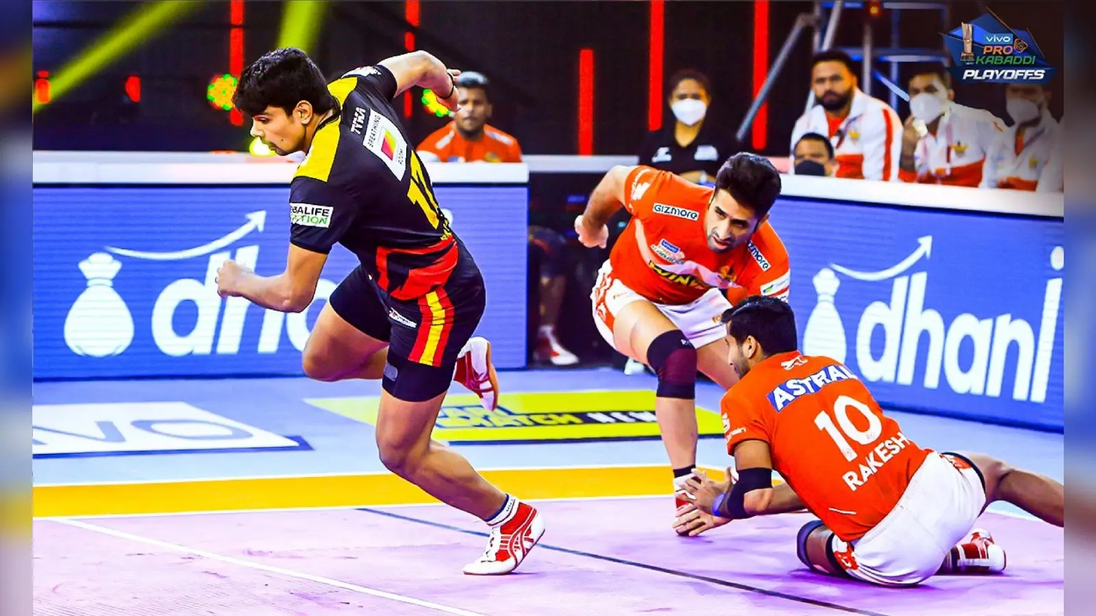 Pro Kabaddi 2022: गुजरात जायंट्स को हराकर बेंगलुरु बुल्स सेमीफाइनल में, फाइनल के लिए दिल्ली से भिड़ंत