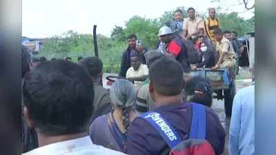 बेंगलुरु में जारी रहेगी आफत की बारिश, मौसम विभाग का अलर्ट, तस्वीरों में देखें अस्त-व्यस्त होती जिंदगी