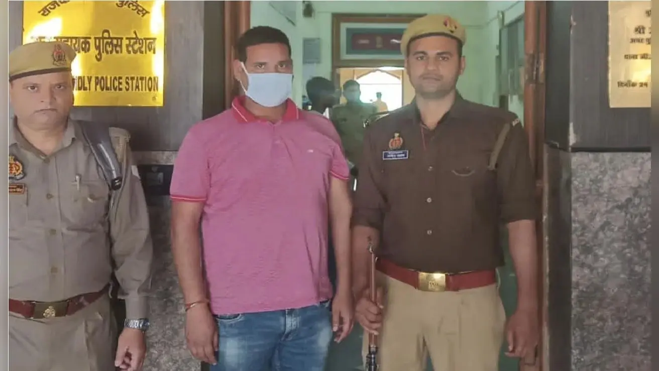 बेगूसराय के रहने वाले TTE ने ट्रेन में महिला पर किया पेशाब, आरोपित को रेलवे ने नौकरी से निकाला