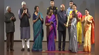 बिहार की मशरूम महिला बीना देवी और दरभंगा की बेटी भावना कंठ को राष्ट्रपति ने दिया नारी शक्ति सम्मान