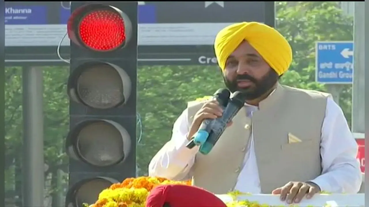 Free Electricity: पंजाब में 1 जुलाई से मुफ्त
मिलेगी 300 यूनिट बिजली, CM भगवंत मान आज करेंगे घोषणा