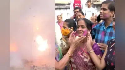 भाविना पटेल की जीत पर एक साथ मनी होली-दिवाली, आतिशबाजियों के साथ माता-पिता ने किया गरबा, देखें वीडियो