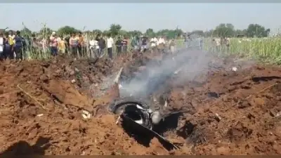 MP News : एयरफोर्स का विमान हुआ क्रैश, जमीन के अंदर धंसा प्लेन