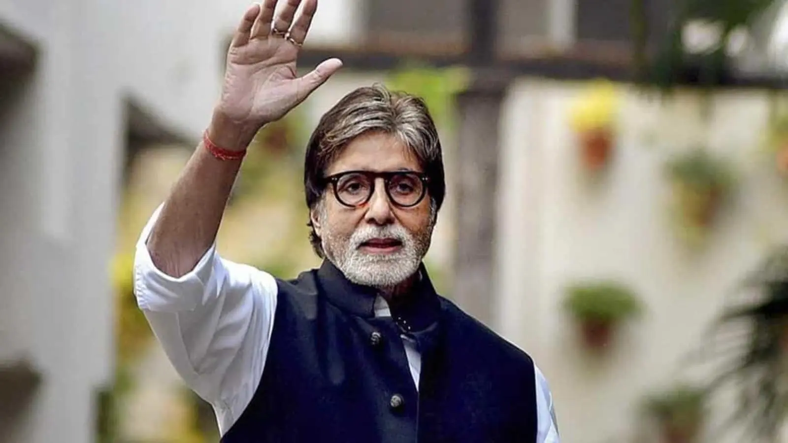 Amitabh Bachchan की बिल्कुल ठीक है तबीयत, इस वजह से लिखा था- ‘धड़कनें बढ़ रही…