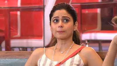 Bigg Boss 15: Shamita Shetty ने इस वजह से दी Miesha Iyer को अपनी सैंडल, प्रतीक की बात सुनकर भावुक हुई शमिता
