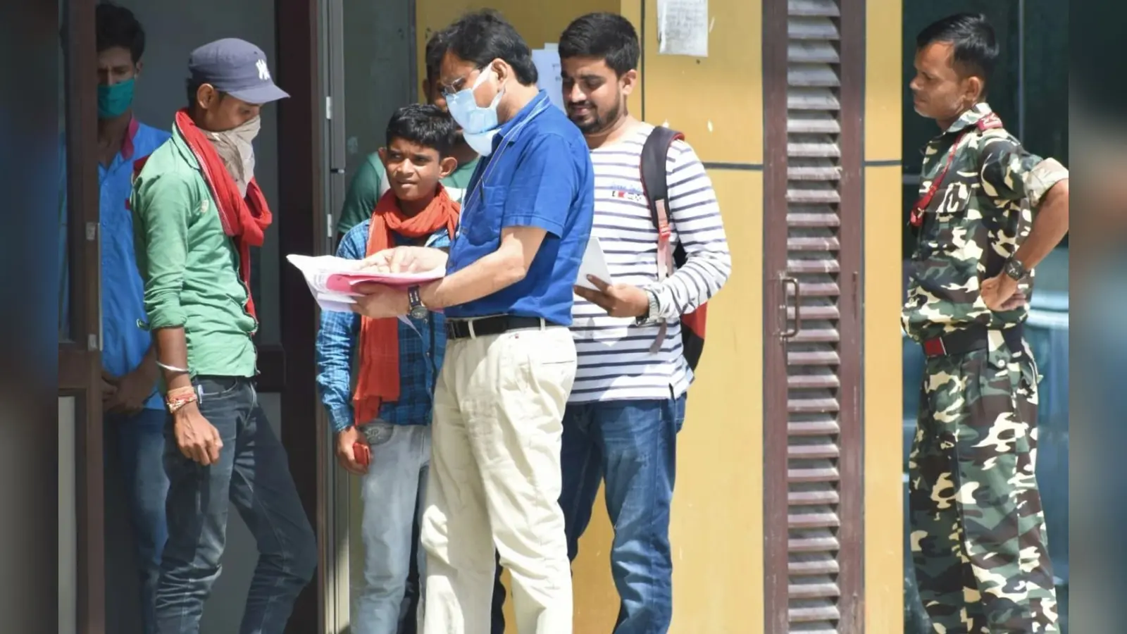 बिहार से गुजरनेवाली सभी ट्रेनों में अब रहेगा एस्कॉर्ट, स्टेशनों पर भी सख्त होगी निगरानी