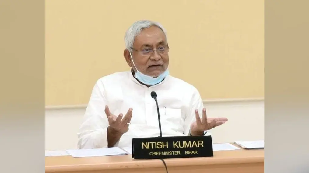 बालू ही राजस्व का मुख्य स्रोत, उचित कीमत पर उपभोक्ताओं को हो मुहैया, माफियाओं पर कसें नकेल: नीतीश कुमार