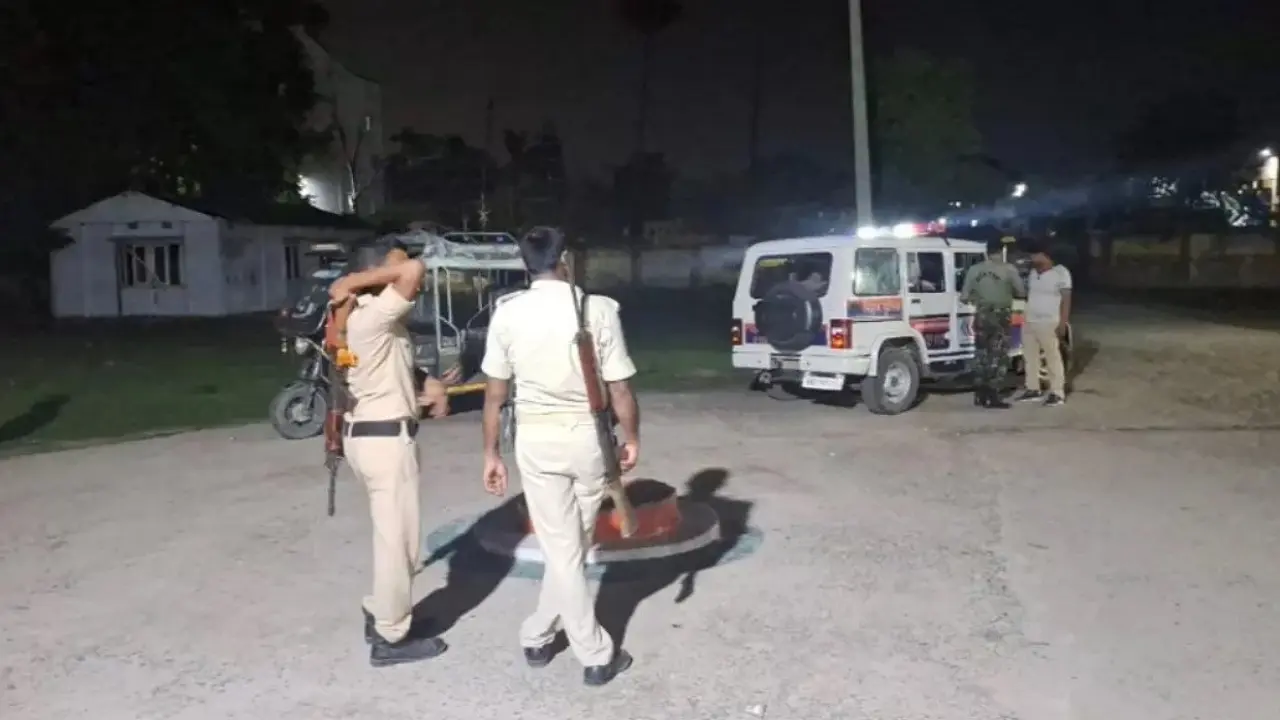 बिहार: बाढ़ में तेज रफ्तार बस ने 4 कांवरियों को कुचला, रांची की महिला ने तोड़ा दम, अन्य की हालत गंभीर