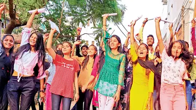 बिहार बोर्ड मैट्रिक रिजल्ट: मुजफ्फरपुर का परिणाम इस बार पांच साल से बेहतर, 75 प्रतिशत से अधिक हुए सफल