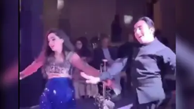 Viral Video: कंगाल हो रहे पाकिस्तान में ‘पठान’ के गाने पर नाच रहे विदेश मंत्री बिलावल भुट्टो! जानें क्या है सच