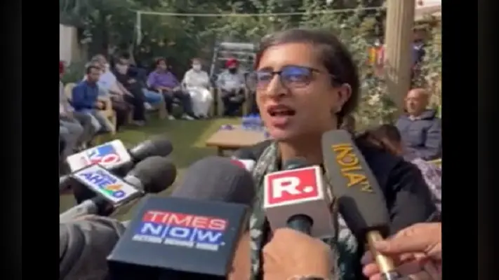 कश्मीरी पंडित माखनलाल बिंदरू की बेटी का आतंकियों को जवाब, ”मेरे पिता मर नहीं सकते, हिम्मत है तो सामने आओ”
