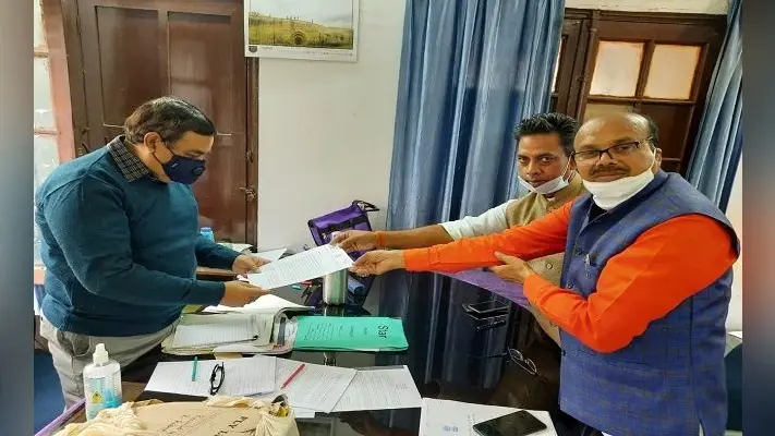 Tripura Crisis : इस राज्य में गिर जाएगी BJP की सरकार ? मुख्यमंत्री पर कई विधायक ने लगाये गंभीर आरोप