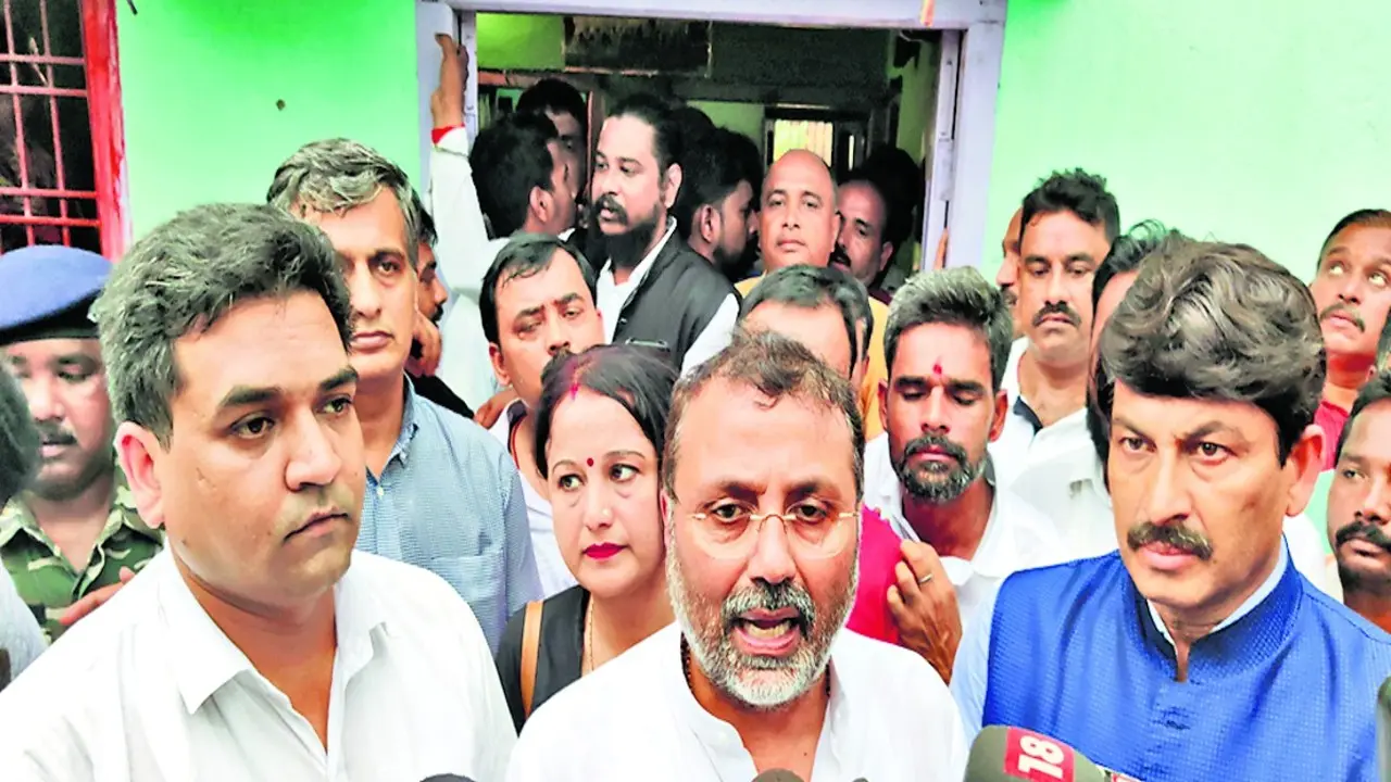 रिमांड पर लिये गये आरोपी शाहरुख और नईम, पिता और दादा ने कहा – हत्यारे को फांसी हो