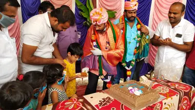 बीजेपी के विधायक ने पहले दी बिरयानी पार्टी, फिर दिया सोशल डिस्टेंसिंग पर लेक्चर