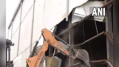 Mumbai: एक्शन में BMC, मुंबई में अवैध स्टूडियो पर चलाया बुलडोजर