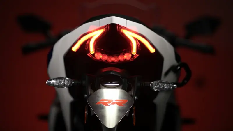 2022 BMW G 310 RR का टीजर देखा आपने? कई नये फीचर्स के साथ आ रही यह बाइक