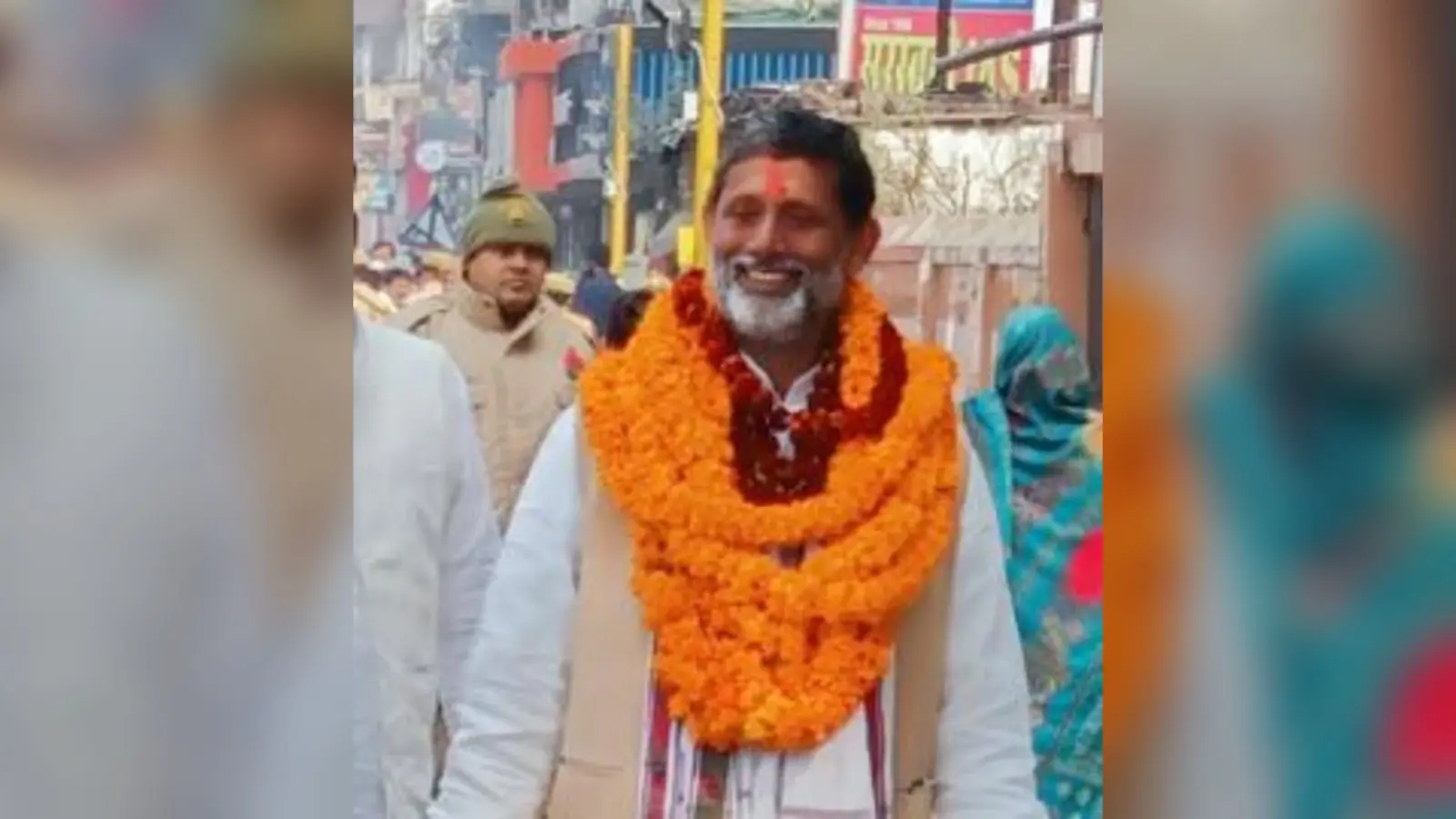 UP Chunav 2022: विजय बहादुर यादव की संपत्ति पिछले पांच सालों में हुई दोगुनी, दर्ज हैं इतने मुकदमे