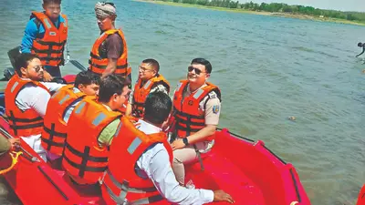 मुजफ्फरपुर नाव हादसा: 12 में 9 के मिले शव, लापता तीन का पुतला बनाकर किया अंतिम संस्कार…