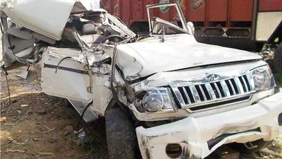 बोलेरो के धक्के से युवक की मौत, विरोध में रोड जाम