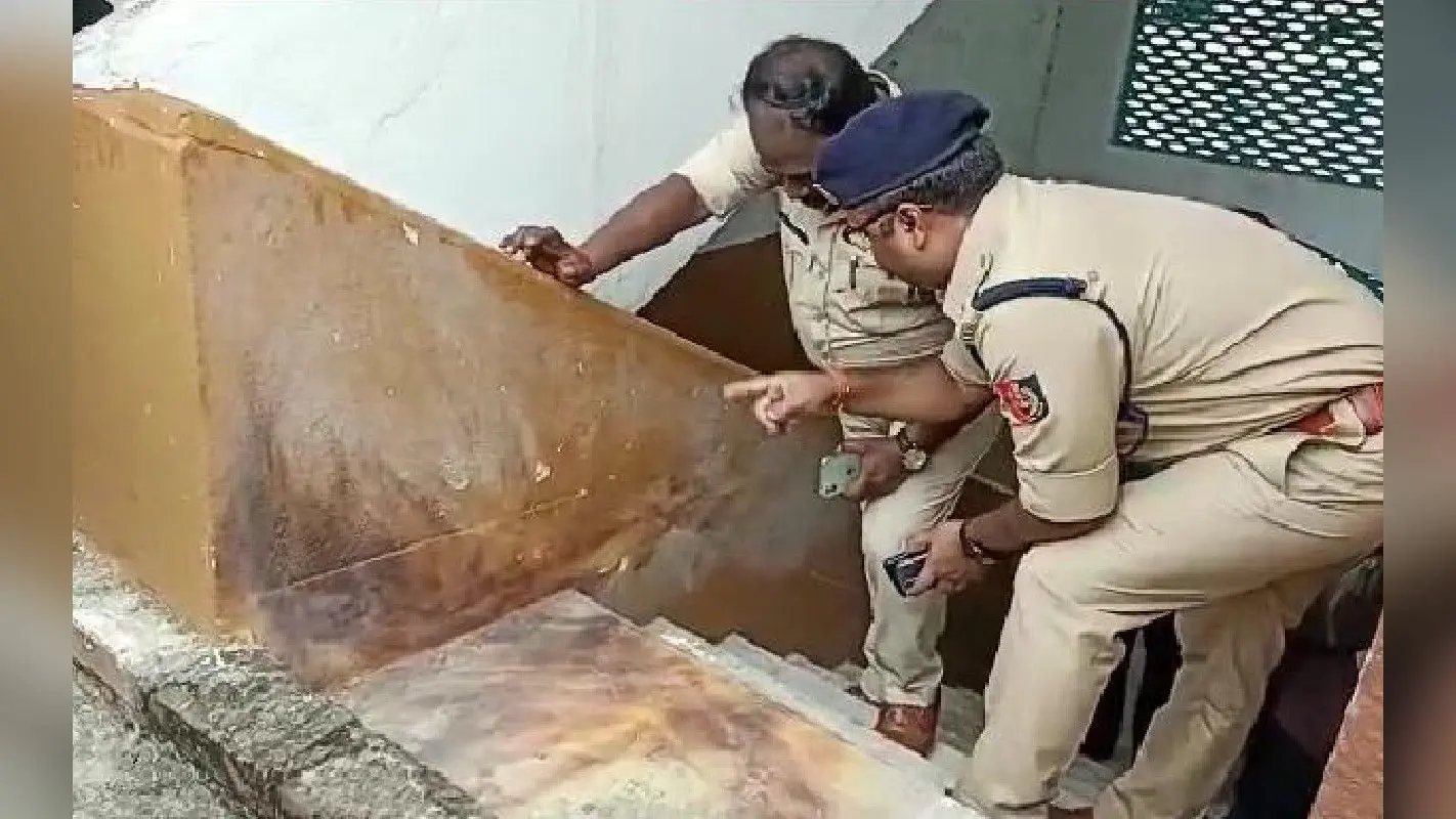 West Bengal Bomb Blast: क्लास में पढ़ रहे थे बच्चे, अचानक स्कूल की छत पर फटा बम, मचा हड़कंप